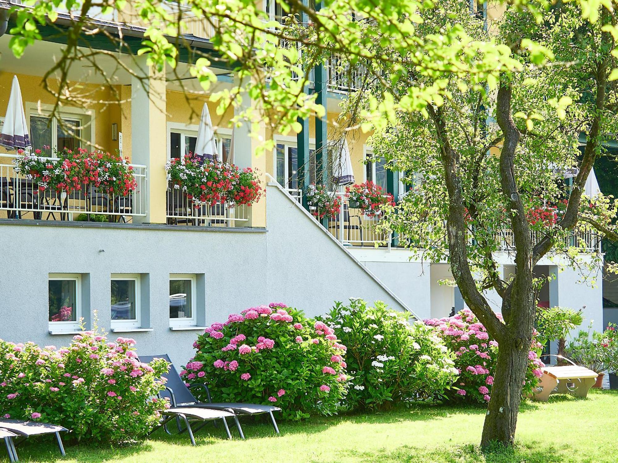 Gasthof-Pension Luger Wesenufer ภายนอก รูปภาพ