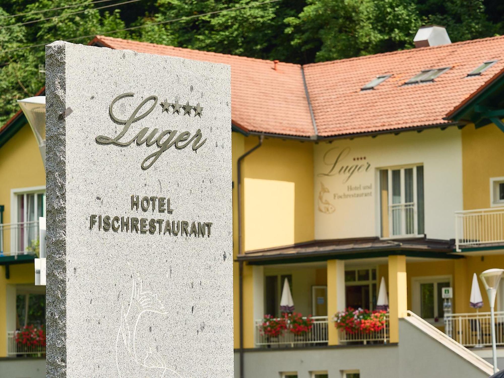 Gasthof-Pension Luger Wesenufer ภายนอก รูปภาพ
